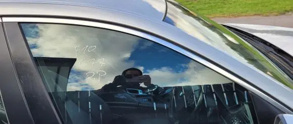 BMW 5 F10 F11 Sliding door window/glass 