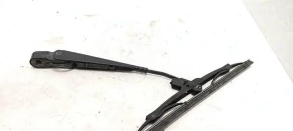 Ford Mondeo Mk III Rear wiper blade 1S7117526NB