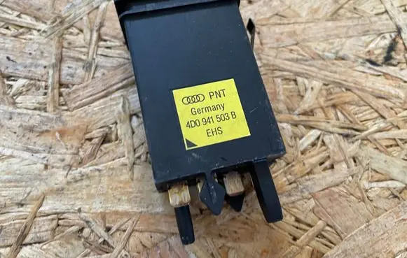 Audi A4 S4 B5 8D Windscreen/window heater switch 4D0941503B