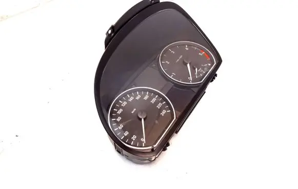 BMW 1 E81 E87 Speedometer (instrument cluster) 104277503 1042775