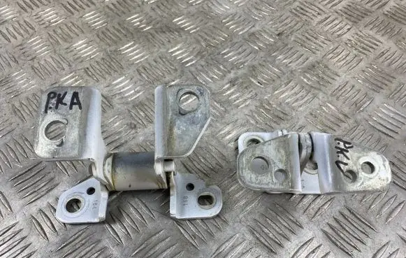 Jeep Grand Cherokee Front door hinge set 