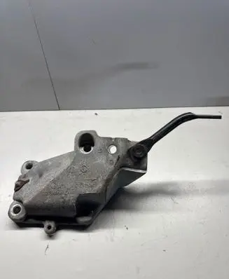 Dodge Durango Engine mounting bracket 09104 68275986AA