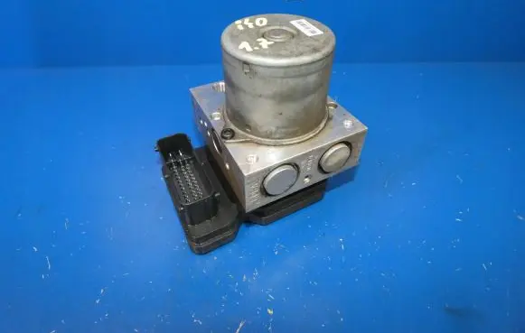 Hyundai i40 ABS Pump 589203Z970