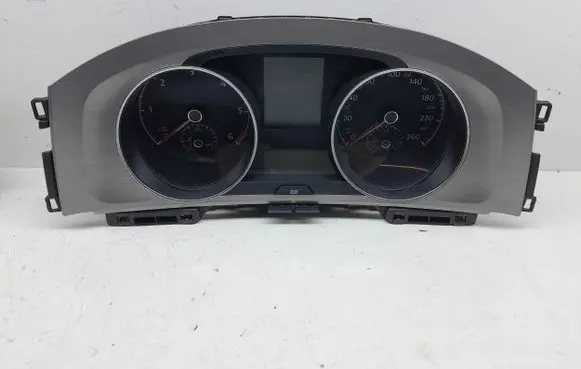 Volkswagen Golf VII Speedometer (instrument cluster) 5G1920751A