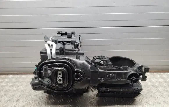 Volkswagen Atlas Interior heater climate box assembly 3QF816005H