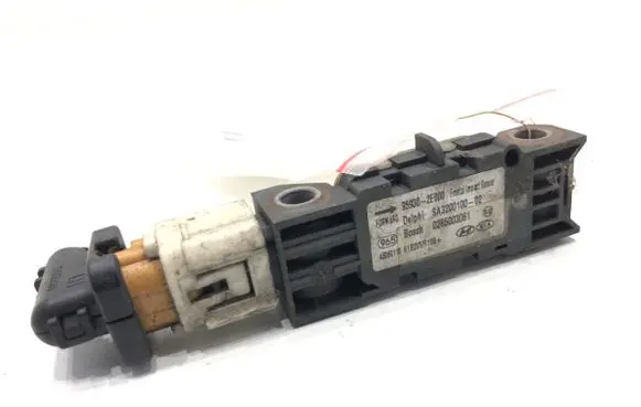Hyundai Tucson JM Airbag deployment crash/impact sensor 959302E000