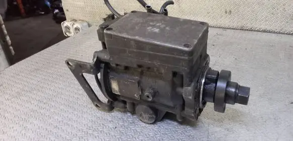 Opel Vectra B Fuel injection high pressure pump 0470504002 0281001257