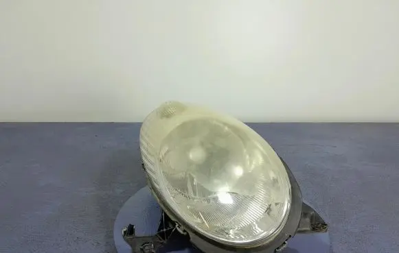 Nissan Micra Headlight/headlamp 26010AX700