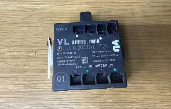Mercedes-Benz C W204 Door control unit/module A2044421732