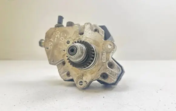 Mitsubishi Colt Fuel injection high pressure pump A6400700701 0445010120 339450
