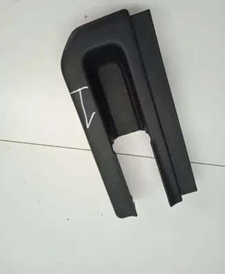 Toyota Prius+ (ZVW40) Rear seat rail trim cover 7215747070