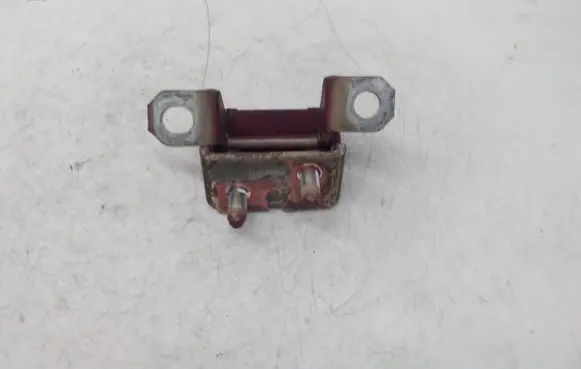 Chevrolet Captiva Tailgate/trunk/boot hinge
