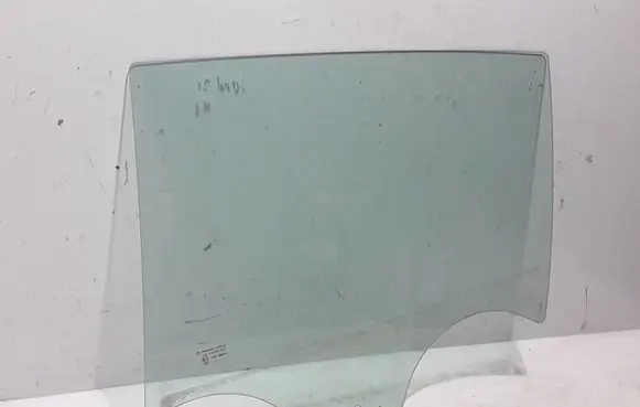Dacia Sandero III Rear door window glass 823011397R