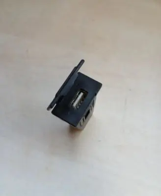 Mitsubishi Outlander USB socket connector K112923