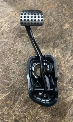 Mercedes-Benz E W213 Brake pedal A2052920415
