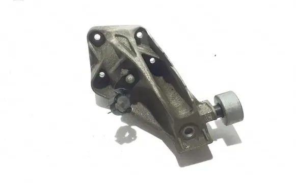 BMW 5 G30 G31 G38 Engine mounting bracket 6884475