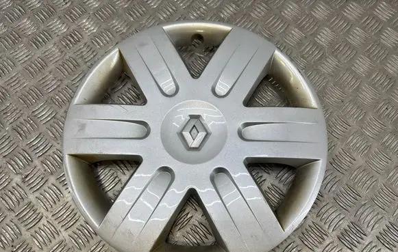 Renault Megane IV R15 wheel hub/cap/trim 8200313613