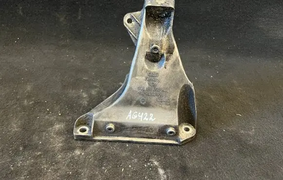 Audi A6 S6 C5 4B Engine mounting bracket 3D0199308AG