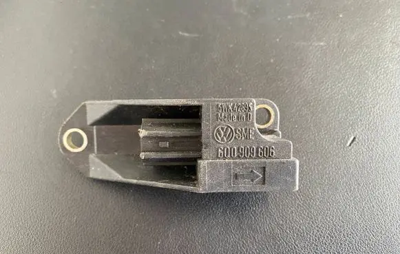 Volkswagen Polo IV 9N3 Airbag deployment crash/impact sensor 6Q0909606 02310GDP6JXW 24030805