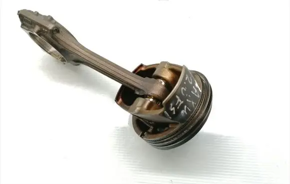Audi A3 S3 8P Piston with connecting rod AXW