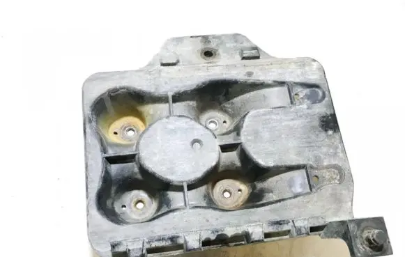 Volkswagen Golf IV Battery bracket 