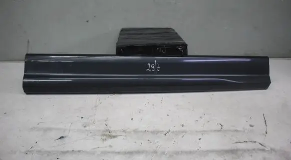 Audi Q2 - Front door trim (molding)