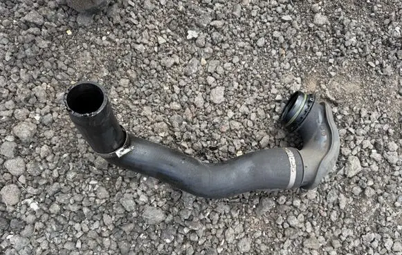 Opel Insignia A Turbo air intake inlet pipe/hose 