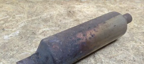 Volkswagen PASSAT B6 Middle muffler/silencer 