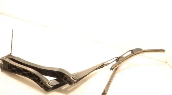 Opel Insignia A Front wiper blade arm