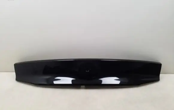 Nissan Leaf II (ZE1) Tailgate trim 908105SH0A