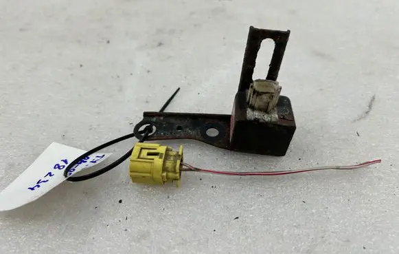 Toyota Yaris Verso Airbag deployment crash/impact sensor 8917452040 NR2