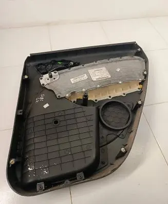Skoda Yeti (5L) Rear door card panel trim 5L0867211