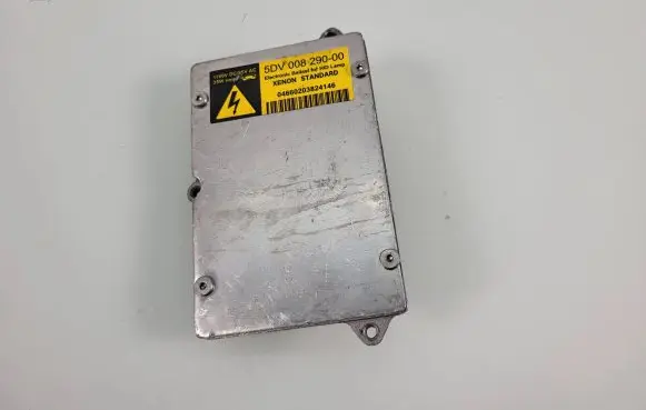 Mercedes-Benz E W211 Xenon control unit/module 5DV00829000