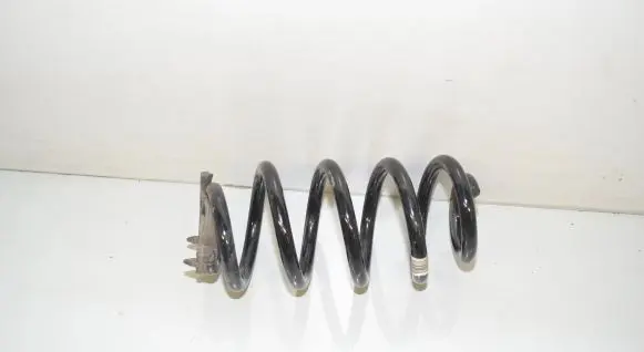 BMW 2 F46 Rear coil spring 6866768 33536866768