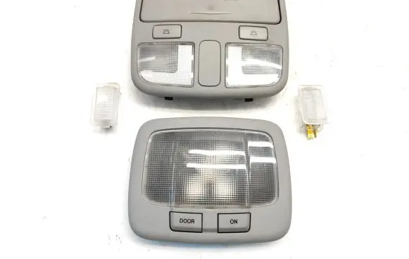 Hyundai Sonata Front seat light 928003KXX
