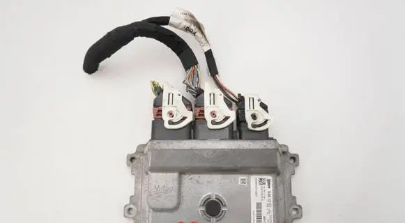 Peugeot 208 I Engine control unit/module 9810336180