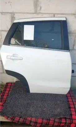 Suzuki SX4 S-Cross Rear door