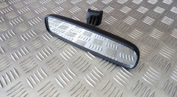 Rear view mirror (interior)