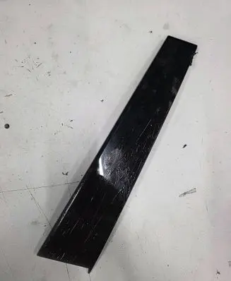 Hyundai Santa Fe Front door trim (molding) 82250S1000