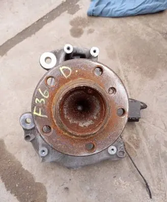 BMW 4 F36 Gran coupe Front wheel hub 19878810
