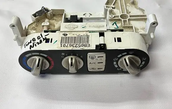 Nissan Almera Tino Climate control unit EB05236701