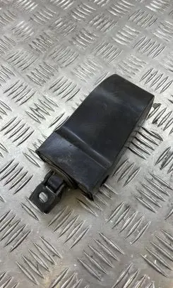 Skoda Fabia Mk2 (5J) Rear door check strap stopper