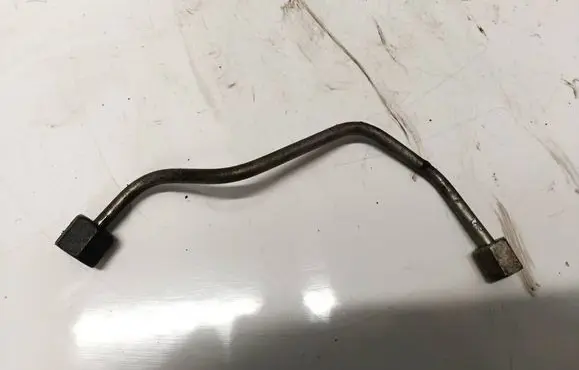 Ford Focus Fuel line pipe 