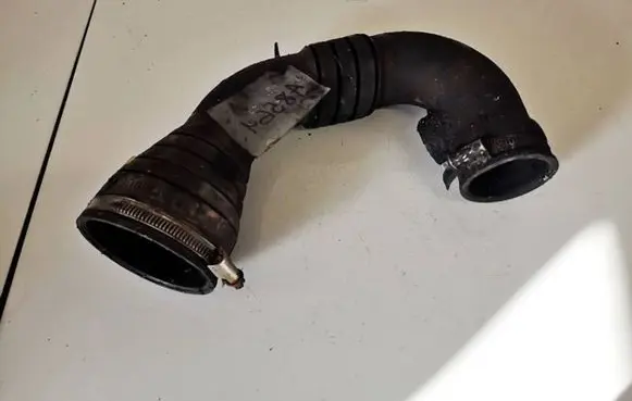 Audi A4 S4 B5 8D Intercooler hose/pipe 8d0129615a