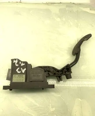 Audi A3 S3 8L Accelerator throttle pedal 1J2721503B