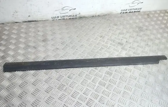 Audi 100 200 5000 C3 Front door trim (molding)