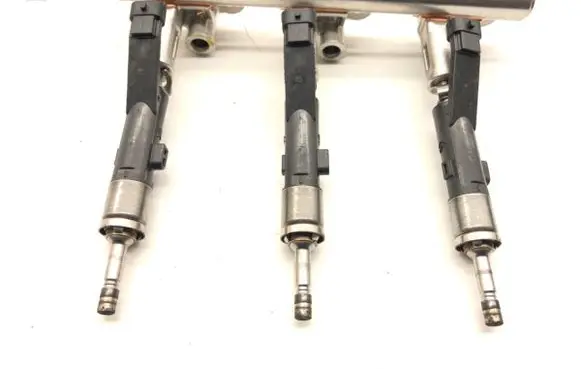 Opel Crossland X Fuel main line pipe 9822715980