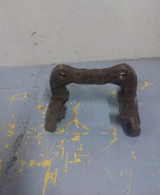 Renault Scenic I Brake caliper pad carrier rear