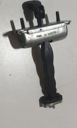Ford Fusion II Front door check strap stopper DS73F13552AB