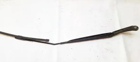 Nissan Qashqai Front wiper blade arm 80017917